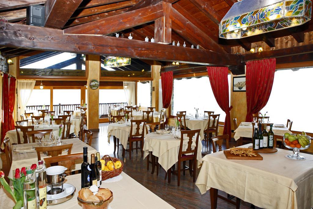 Hotel Les Combes La Salle Zewnętrze zdjęcie