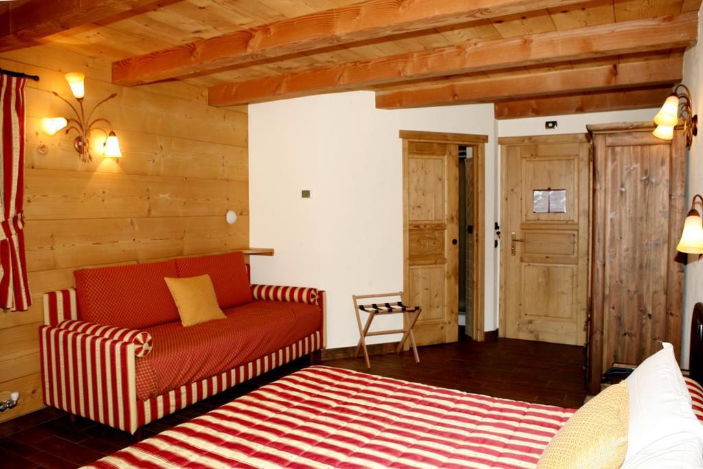 Hotel Les Combes La Salle Zewnętrze zdjęcie