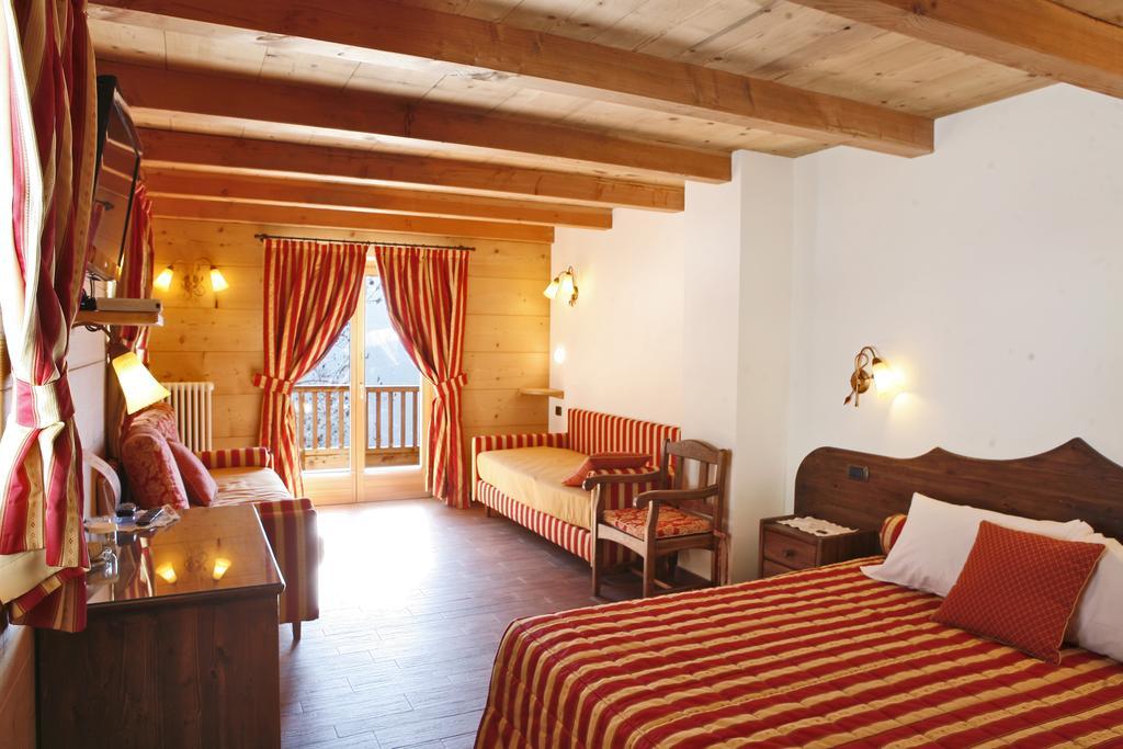 Hotel Les Combes La Salle Zewnętrze zdjęcie