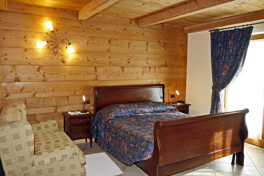 Hotel Les Combes La Salle Zewnętrze zdjęcie