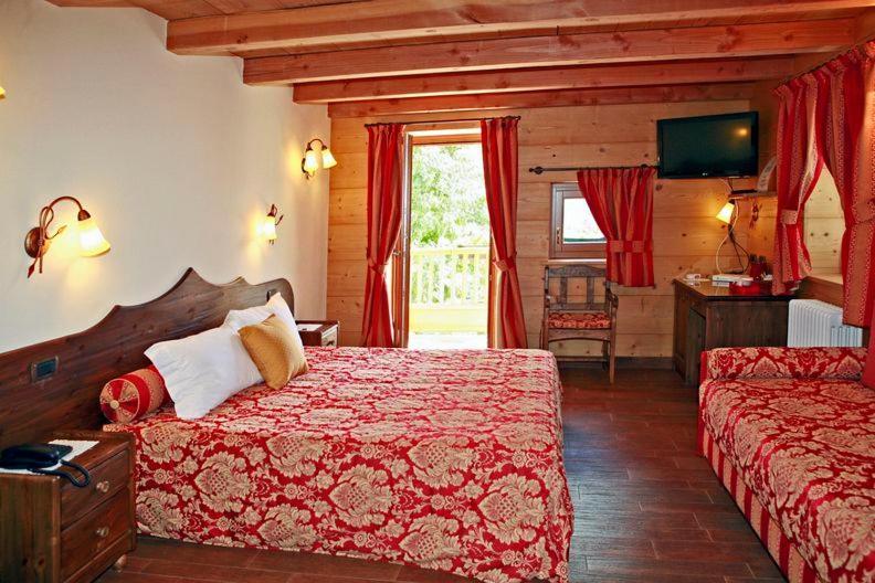Hotel Les Combes La Salle Zewnętrze zdjęcie